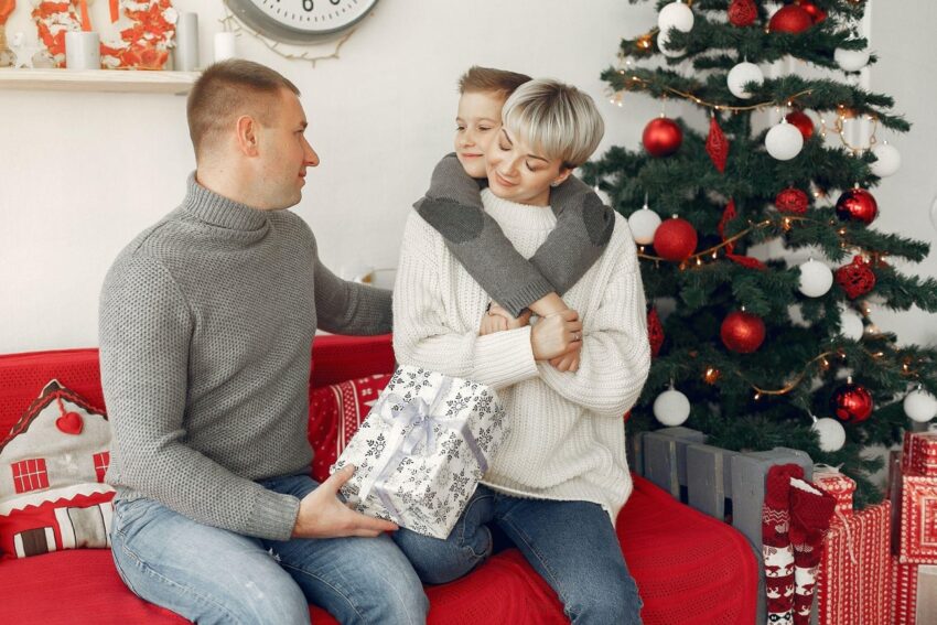 King of Christmas: Styling a Small Pink Christmas Tree